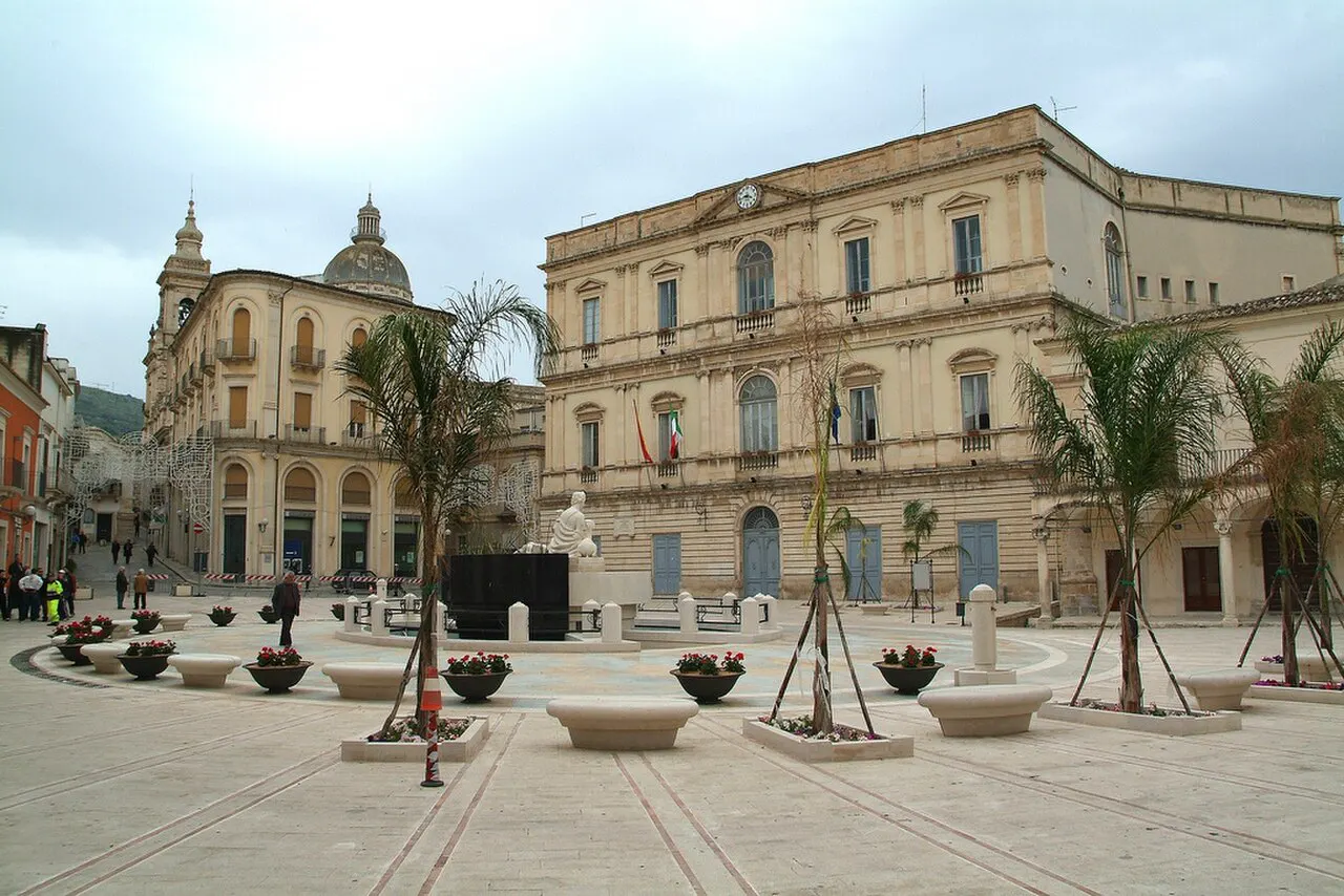 Piazza storica nel centro di Comiso