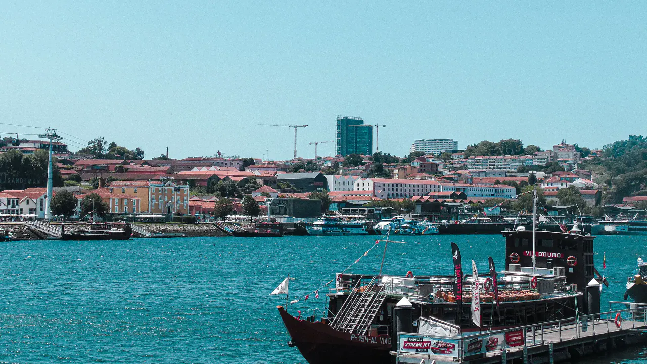 Ribeira di Porto e barche sul fiume Douro